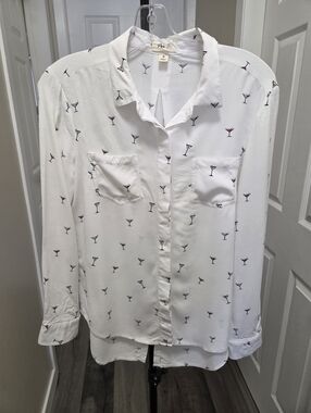 Per Se 100% Rayon White Button-down Blouse with Martini Print